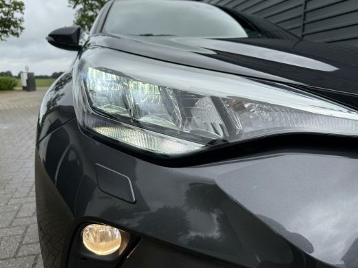 Toyota C-HR 1.8 Hybrid Style Navi Apple stoel/stuurverw.Camera ActivLease financial lease