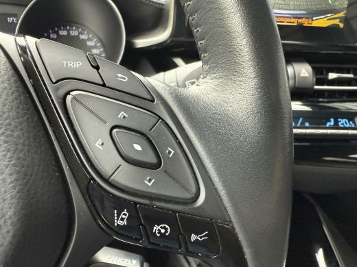 Toyota C-HR 1.8 Hybrid Style Navi Apple stoel/stuurverw.Camera ActivLease financial lease