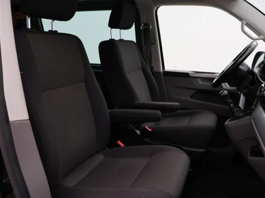 Volkswagen Transporter 2.0 TDI 150 PK L2H1 DUBBEL CABINE + 2500 KG TREKHAAK | APPLE CARPLAY ActivLease financial lease