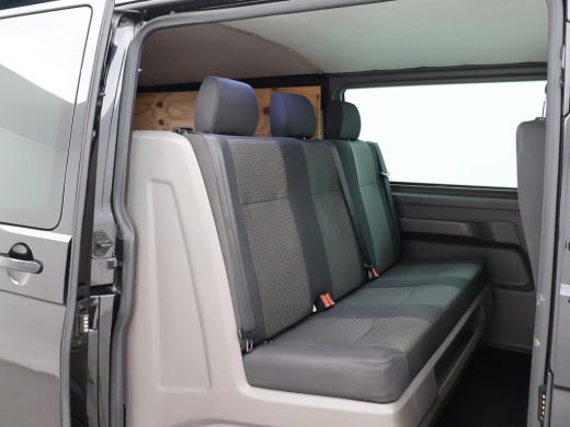 Volkswagen Transporter 2.0 TDI 150 PK L2H1 DUBBEL CABINE + 2500 KG TREKHAAK | APPLE CARPLAY ActivLease financial lease