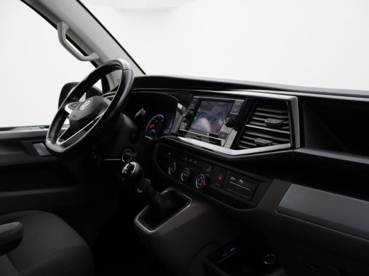 Volkswagen Transporter 2.0 TDI 150 PK L2H1 DUBBEL CABINE + 2500 KG TREKHAAK | APPLE CARPLAY ActivLease financial lease