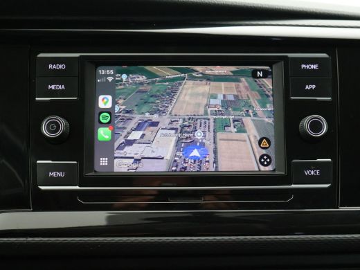 Volkswagen Transporter 2.0 TDI 150 PK L2H1 DUBBEL CABINE + 2500 KG TREKHAAK | APPLE CARPLAY ActivLease financial lease