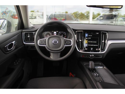 Volvo  V60 2.0 B3 Momentum Advantage | 1e eigenaar | BTW auto | Origineel NL | LED | Camera | 17 inch | Crui... ActivLease financial lease