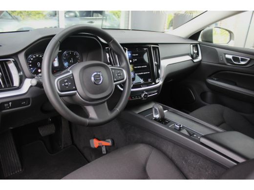 Volvo  V60 2.0 B3 Momentum Advantage | 1e eigenaar | BTW auto | Origineel NL | LED | Camera | 17 inch | Crui... ActivLease financial lease