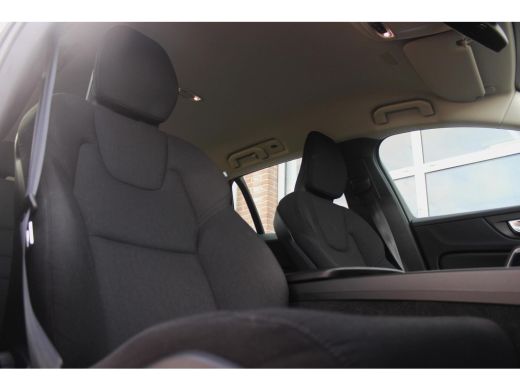 Volvo  V60 2.0 B3 Momentum Advantage | 1e eigenaar | BTW auto | Origineel NL | LED | Camera | 17 inch | Crui... ActivLease financial lease