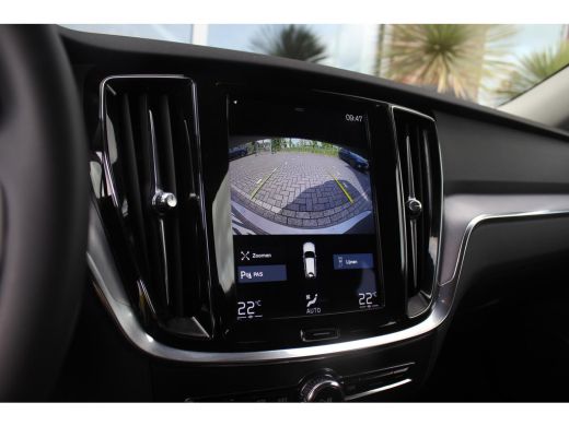 Volvo  V60 2.0 B3 Momentum Advantage | 1e eigenaar | BTW auto | Origineel NL | LED | Camera | 17 inch | Crui... ActivLease financial lease