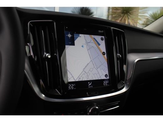 Volvo  V60 2.0 B3 Momentum Advantage | 1e eigenaar | BTW auto | Origineel NL | LED | Camera | 17 inch | Crui... ActivLease financial lease