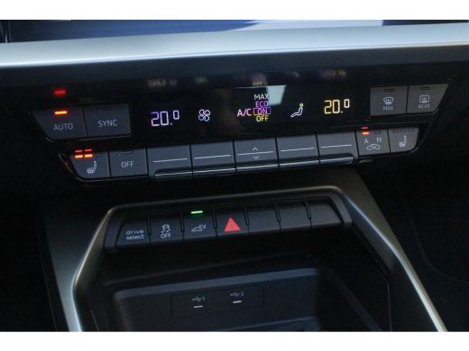 Audi A3 Sportback 40 TFSI e Edition PANO | Camera | ACC | Carplay ActivLease financial lease