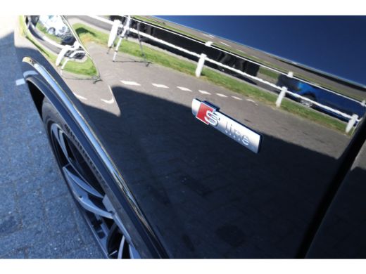 Audi Q7 60 TFSI e quattro Pro Line S Competition | Pano | Trekhaak | Valcona | Camera | ACC | 22 Inch | M... ActivLease financial lease