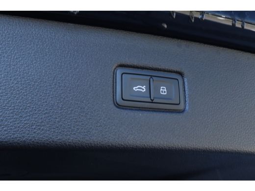 Audi Q7 60 TFSI e quattro Pro Line S Competition | Pano | Trekhaak | Valcona | Camera | ACC | 22 Inch | M... ActivLease financial lease