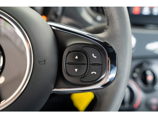 Fiat 500 1.0 Hybrid Cult | Navigatie | Parkeersensoren | Apple Carplay & Android Auto | Lichtmetalen velgen | ActivLease financial lease