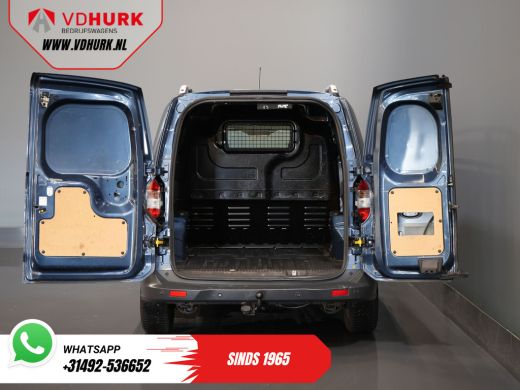 Ford Transit Courier 1.0 EcoBoost BENZINE BPM VRIJ! Dealer Onderhouden/ NL Auto/ Carplay/ Climate/ Cruise/ Stoelverw./... ActivLease financial lease