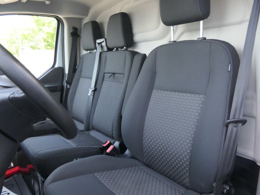 Ford Transit Custom 300 2.0 TDCI L2H1 Trend | Trekhaak | Camera | 3-Zits | CarPlay/Android Auto | Stoelverwarming | V... ActivLease financial lease