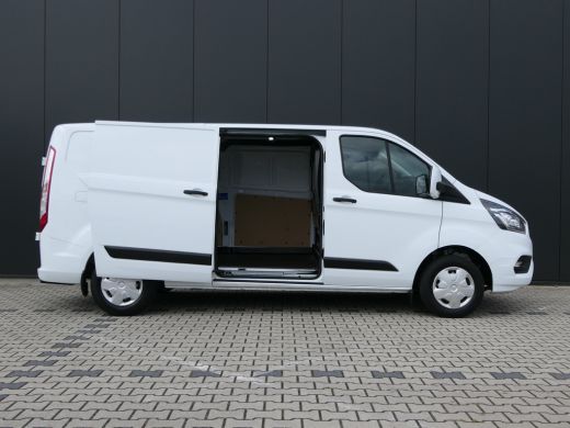 Ford Transit Custom 300 2.0 TDCI L2H1 Trend | Trekhaak | Camera | 3-Zits | CarPlay/Android Auto | Stoelverwarming | V... ActivLease financial lease