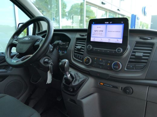 Ford Transit Custom 300 2.0 TDCI L2H1 Trend | Trekhaak | Camera | 3-Zits | CarPlay/Android Auto | Stoelverwarming | V... ActivLease financial lease