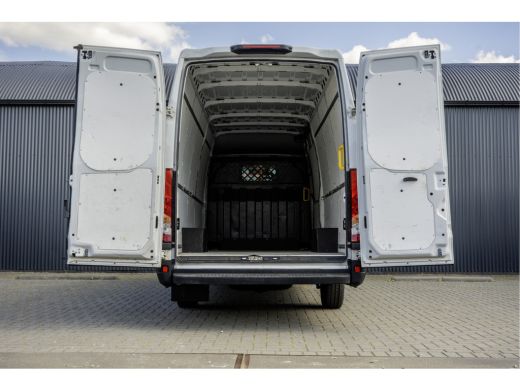 Iveco Daily **35S16V | L4H2 | Automaat | 157 PK | 3.5T Trekgewicht | Climate | Cruise | Euro 6** ActivLease financial lease