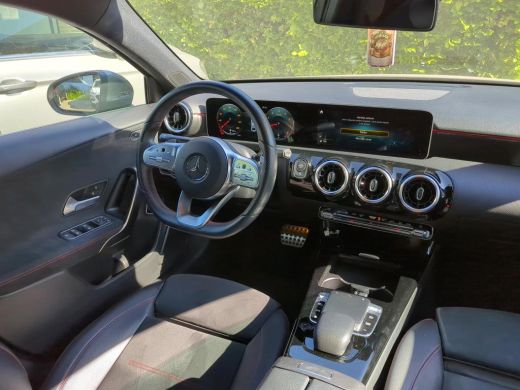 Mercedes A-Klasse 200 Business Solution AMG NL-AUTO | PANO | AMG PAKKET ActivLease financial lease