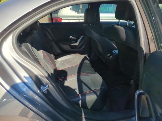 Mercedes A-Klasse 200 Business Solution AMG NL-AUTO | PANO | AMG PAKKET ActivLease financial lease