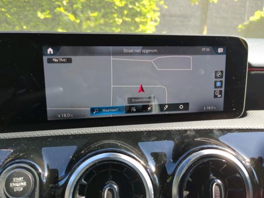 Mercedes A-Klasse 200 Business Solution AMG NL-AUTO | PANO | AMG PAKKET ActivLease financial lease