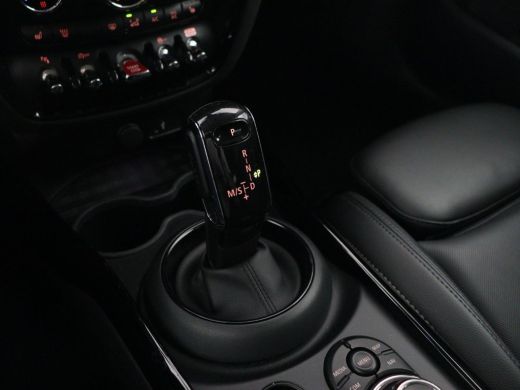 Mini Clubman 1.5 One | Stoelverwarming | LED | Cruise Control | Navigatie ActivLease financial lease
