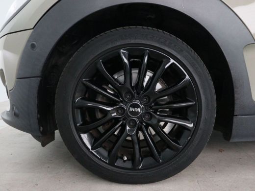 Mini Clubman 1.5 One | Stoelverwarming | LED | Cruise Control | Navigatie ActivLease financial lease