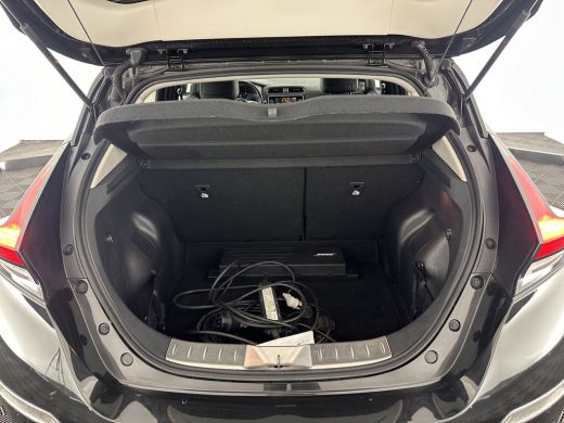 Nissan Leaf Tekna 40 kWh (INCL-BTW) Aut. *LEATHER-FABRIC | FULL-LED | BOSE-SURROUND | ADAPTIVE-CRUISE | TOP-V... ActivLease financial lease
