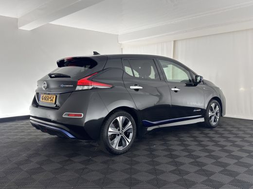 Nissan Leaf Tekna 40 kWh (INCL-BTW) Aut. *LEATHER-FABRIC | FULL-LED | BOSE-SURROUND | ADAPTIVE-CRUISE | TOP-V... ActivLease financial lease