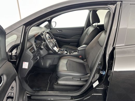 Nissan Leaf Tekna 40 kWh (INCL-BTW) Aut. *LEATHER-FABRIC | FULL-LED | BOSE-SURROUND | ADAPTIVE-CRUISE | TOP-V... ActivLease financial lease