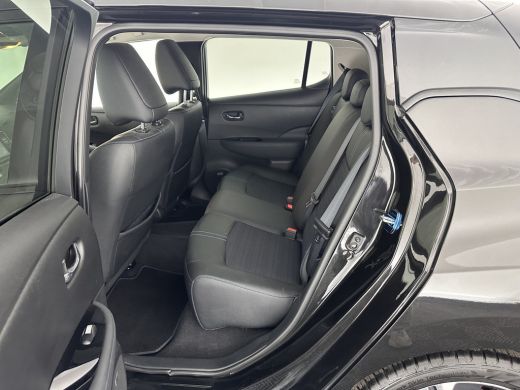 Nissan Leaf Tekna 40 kWh (INCL-BTW) Aut. *LEATHER-FABRIC | FULL-LED | BOSE-SURROUND | ADAPTIVE-CRUISE | TOP-V... ActivLease financial lease