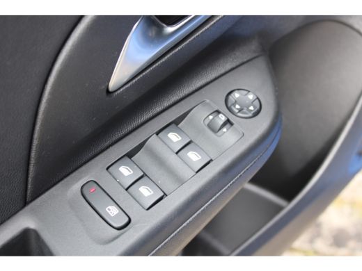Opel Corsa 1.2 Elegance / Navigatie via Carplay / Parkeersensoren / Bluetooth / Climate Control / LED / Crui... ActivLease financial lease