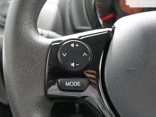 Peugeot 108 1.0 e-VTi Active | Airco | Bluetooth | DAB | 5-Deurs ActivLease financial lease