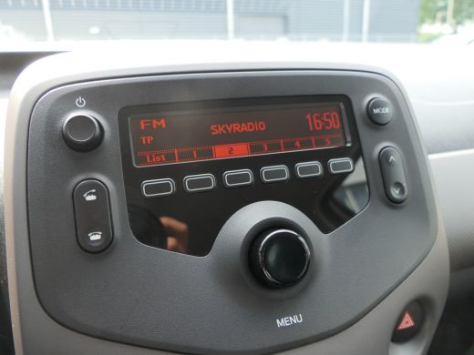 Peugeot 108 1.0 e-VTi Active | Airco | Bluetooth | DAB | 5-Deurs ActivLease financial lease