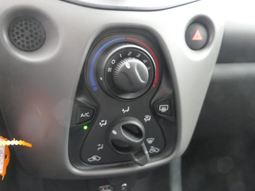 Peugeot 108 1.0 e-VTi Active | Airco | Bluetooth | Elektrisch Pakket | Mistlampen | LED Dagrijverlichting | 5... ActivLease financial lease