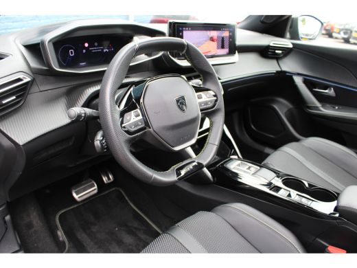 Peugeot 2008 1.2 PureTech 130 GT | Automaat | Navigatie | Camera | Panorama/schuifdak | 18 Inch | Adaptieve cr... ActivLease financial lease