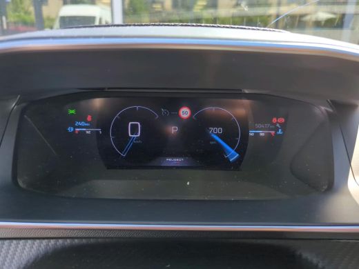 Peugeot 2008 1.2 PureTech 130 GT | Automaat | Navigatie | Camera | Panorama/schuifdak | 18 Inch | Adaptieve cr... ActivLease financial lease