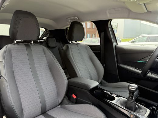 Peugeot 208 1.2 PureTech 100 Allure App Connect | Fabrieksgarantie ActivLease financial lease