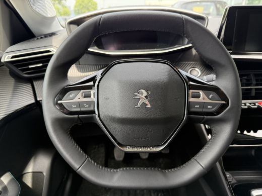 Peugeot 208 1.2 PureTech 100 Allure App Connect | Fabrieksgarantie ActivLease financial lease