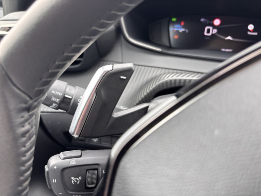 Peugeot 208 Hybrid 100PK e-DCS6 Allure | Camera | Navigatie | Stoelverwarming | Draadloze Apple Carplay / And... ActivLease financial lease