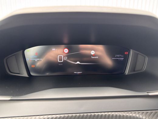 Peugeot 208 Hybrid 100PK e-DCS6 Allure | Camera | Navigatie | Stoelverwarming | Draadloze Apple Carplay / And... ActivLease financial lease