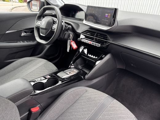 Peugeot 208 Hybrid 100PK e-DCS6 Allure | Camera | Navigatie | Stoelverwarming | Draadloze Apple Carplay / And... ActivLease financial lease