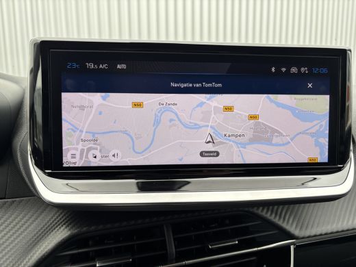 Peugeot 208 Hybrid 100PK e-DCS6 Allure | Camera | Navigatie | Stoelverwarming | Draadloze Apple Carplay / And... ActivLease financial lease