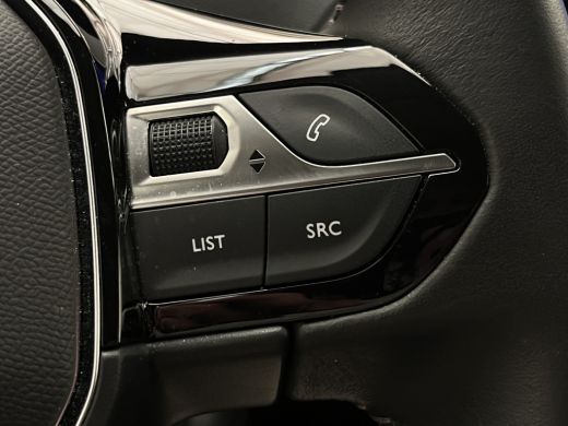 Peugeot 3008 1.2 PureTech Active Pack Parkeersensoren Achter | Camera | 17" Lichtmetaal | Cruise | Carplay | A... ActivLease financial lease
