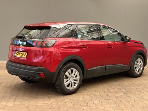 Peugeot 3008 1.2 PureTech Active Pack Parkeersensoren Achter | Camera | 17" Lichtmetaal | Cruise | Carplay | A... ActivLease financial lease