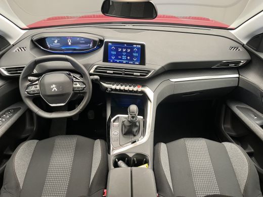 Peugeot 3008 1.2 PureTech Active Pack Parkeersensoren Achter | Camera | 17" Lichtmetaal | Cruise | Carplay | A... ActivLease financial lease