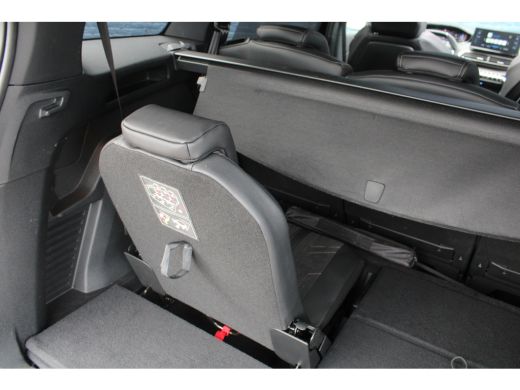 Peugeot 5008 1.2 Hybrid GT | Automaat | Navigatie | Panorama/schuifdak | Black Pack | Massage | Trekhaak | ActivLease financial lease