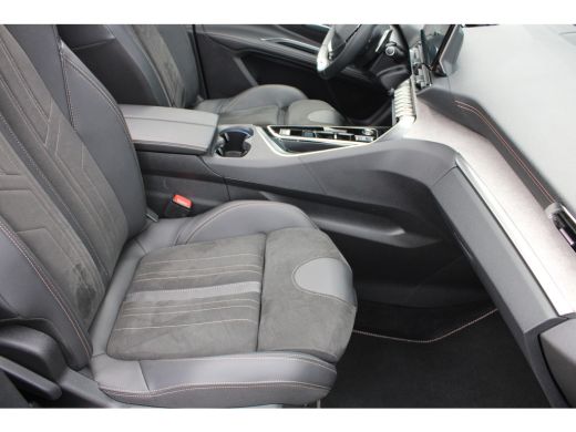 Peugeot 5008 1.2 Hybrid GT | Automaat | Navigatie | Panorama/schuifdak | Black Pack | Massage | Trekhaak | ActivLease financial lease