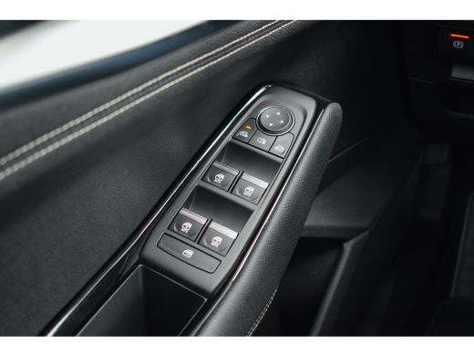 Renault Austral 1.3 mild hybrid 160pk | Apple CarPlay | Half Leer | Virtual | Camera ActivLease financial lease