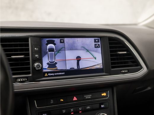 Seat León ST 1.5 TSI Sport 150Pk Automaat (NAVIGATIE, CLIMATE, CAMERA, KEYLESS, SPORTSTOELEN, TREKHAAK, PARKEE... ActivLease financial lease