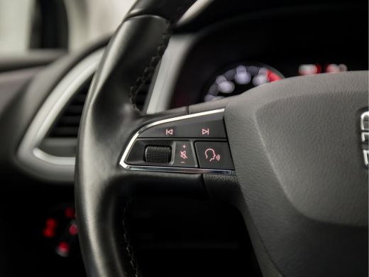 Seat León ST 1.5 TSI Sport 150Pk Automaat (NAVIGATIE, CLIMATE, CAMERA, KEYLESS, SPORTSTOELEN, TREKHAAK, PARKEE... ActivLease financial lease