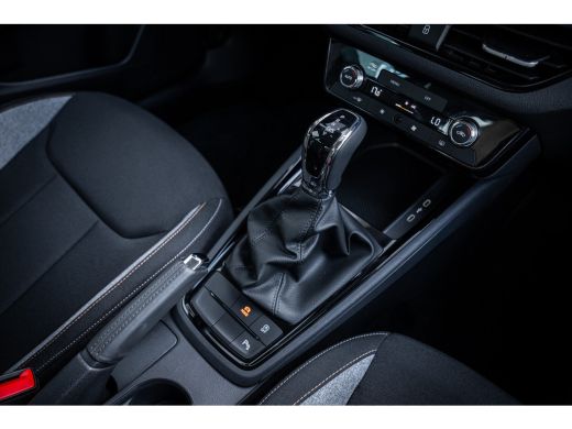 Skoda Kamiq 1.0 TSI 110pk DSG Ambition | Achteruitrijcamera | Cruise control | Volledig digitaal instrumenten... ActivLease financial lease